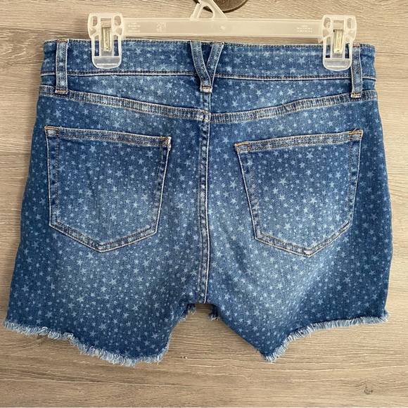 !BUNDLE! Vineyard Vines Jean Shorts - Picture 4 of 7